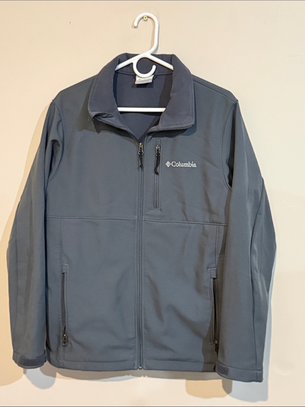 Columbia Men's Slate Gray Performance Softshell Jacket